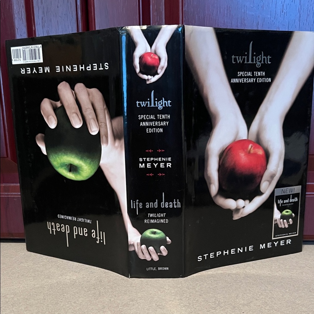 Twilight Special Tenth Anniversary Edition Book